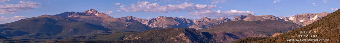 A MAJESTIC MORNING VIEW OF THE ROCKIES
