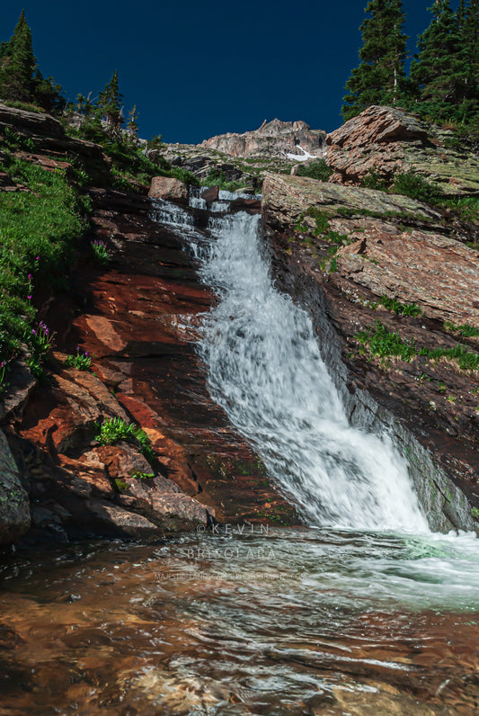 THUNDERING THROUGH THE GORGE