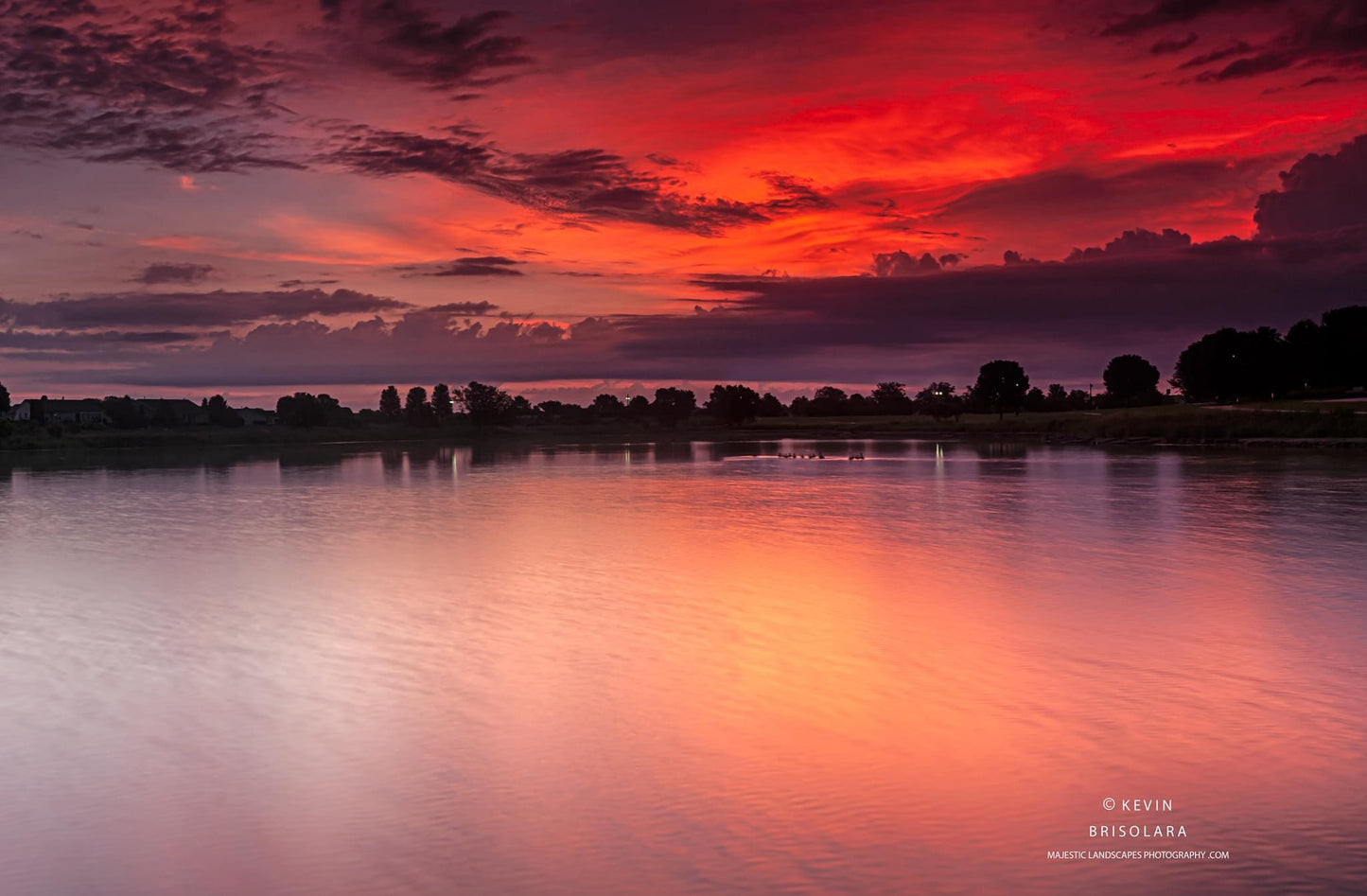 SUMMER SUNRISE IN THE PARK